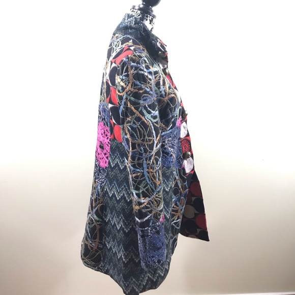 Sacred Threads Women’s Long Sleeve Warm Jacket - Picture 3 of 7